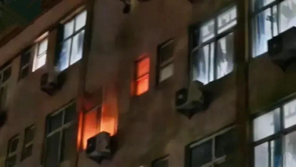 9E54
